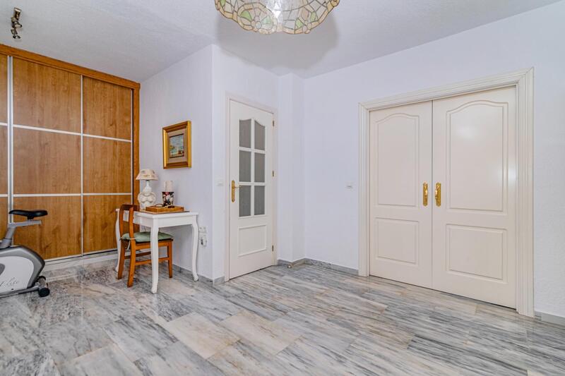 5 bedroom Villa for sale