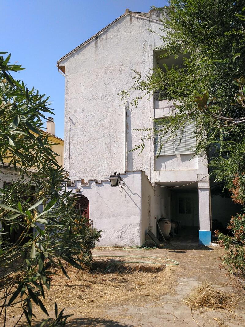 13 bedroom Land for sale