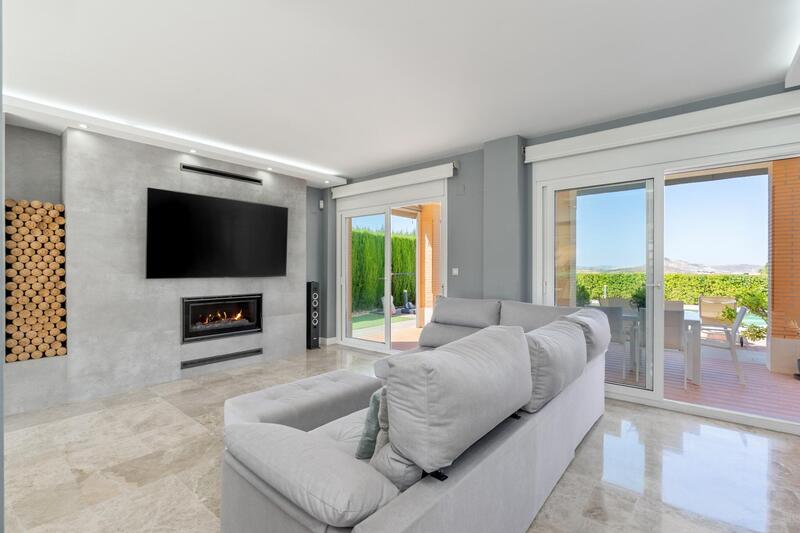 4 Schlafzimmer Villa zu verkaufen