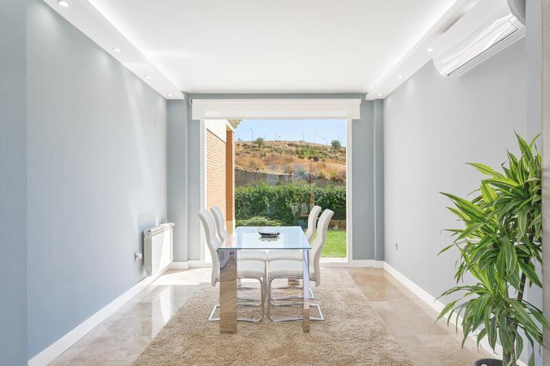 4 Schlafzimmer Villa zu verkaufen
