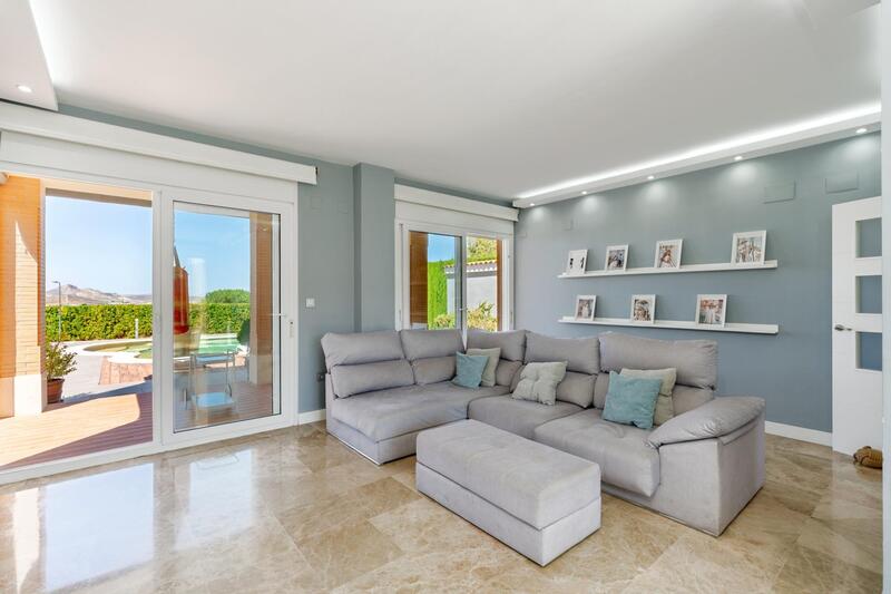 4 Schlafzimmer Villa zu verkaufen