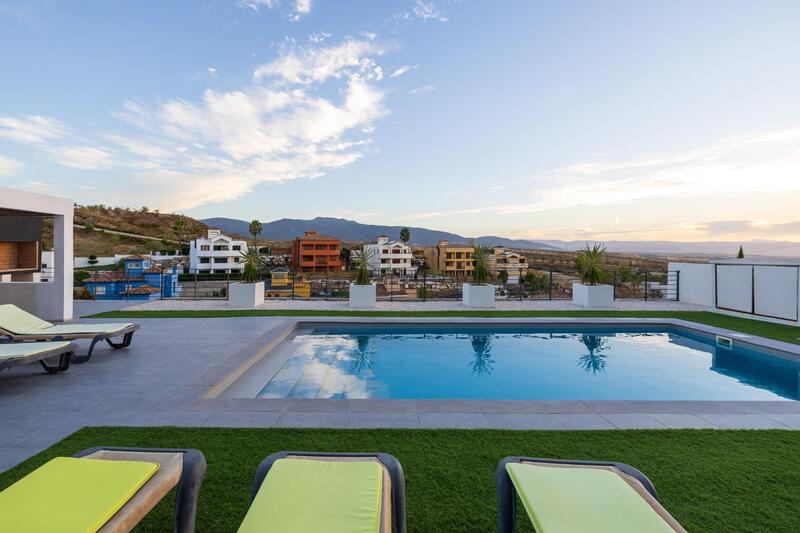 4 Cuarto Villa en venta