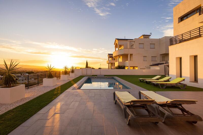 4 Cuarto Villa en venta