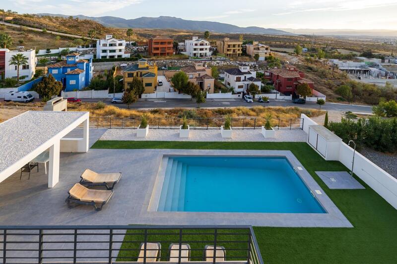 4 Cuarto Villa en venta