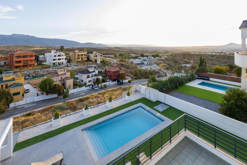 4 Cuarto Villa en venta