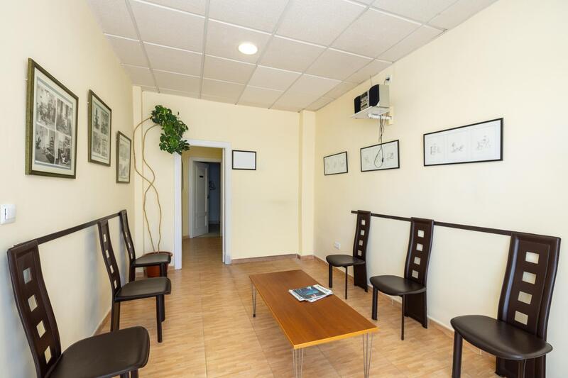 4 chambre Local Commercial à vendre