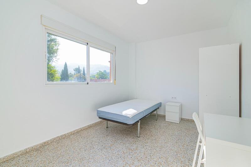 4 bedroom Apartment for sale