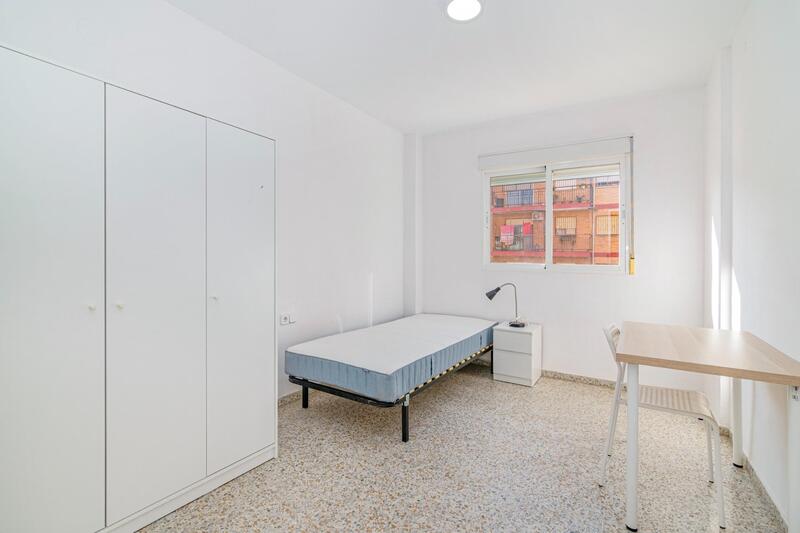 4 bedroom Apartment for sale