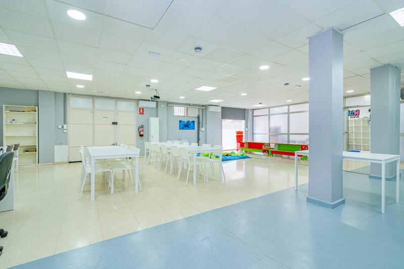 Local Commercial à vendre dans Santa Cruz del Comercio, Granada Local Commercial à vendre dans Santa Cruz del Comercio, Granada