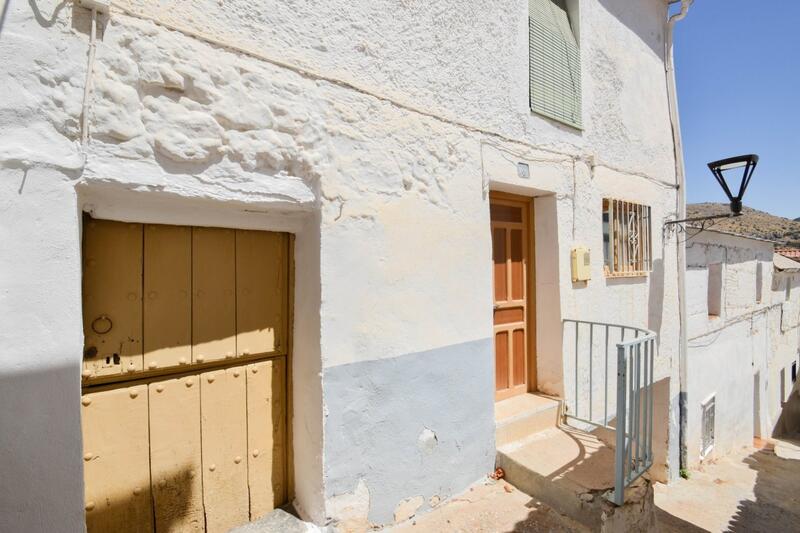 Grottahus till salu i Colomera, Granada Grottahus till salu i Colomera, Granada