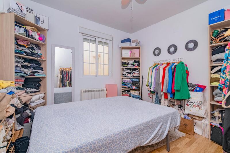 2 спальная комната квартира продается