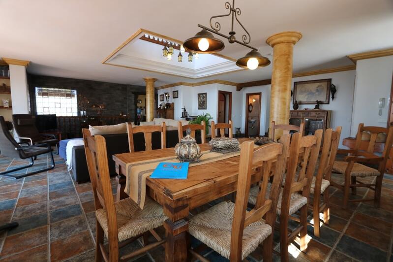 7 bedroom Country House for sale