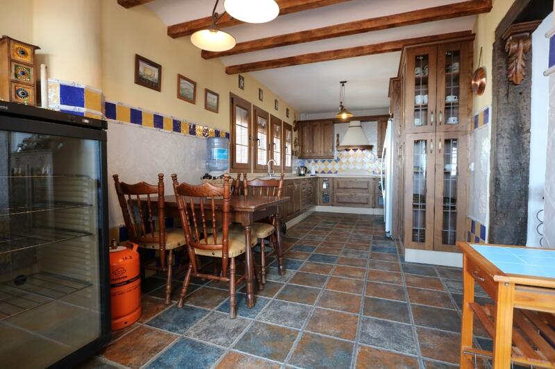7 bedroom Country House for sale