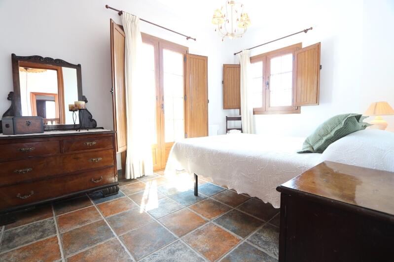7 bedroom Country House for sale