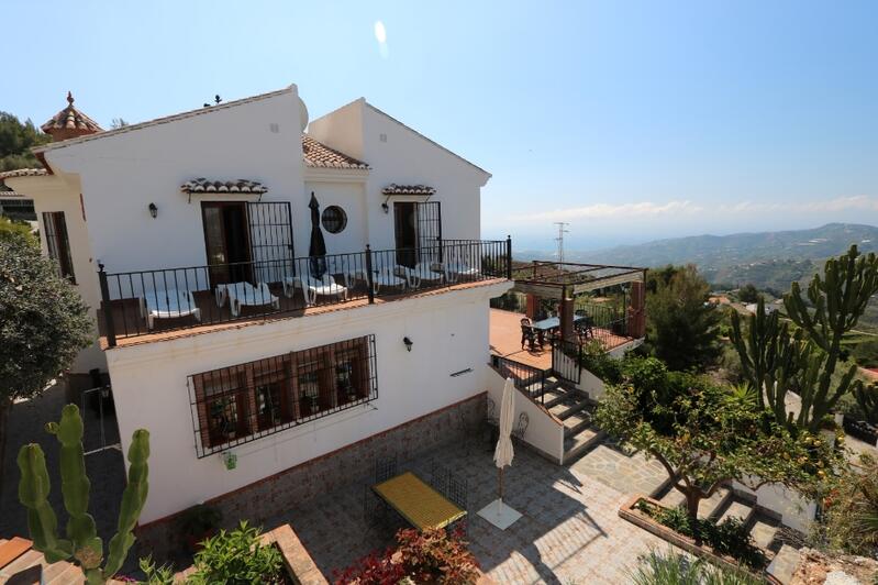 7 bedroom Country House for sale