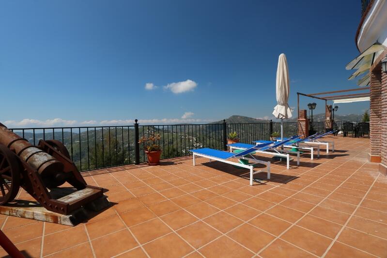 7 bedroom Country House for sale