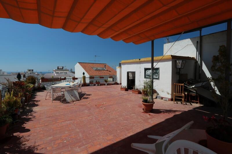 5 slaapkamer Gezinswoning Te koop