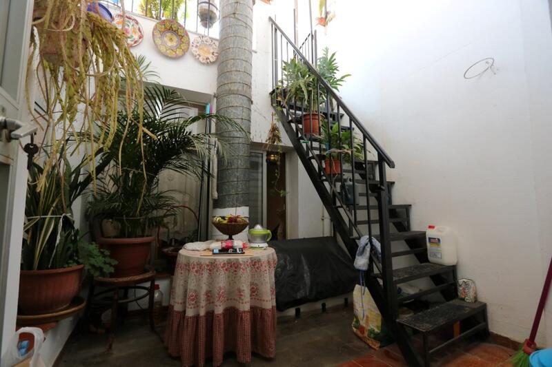 5 slaapkamer Gezinswoning Te koop