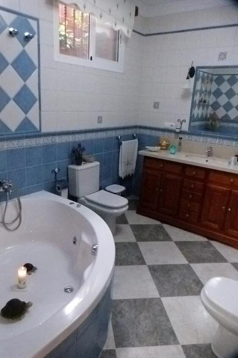 6 Schlafzimmer Stadthaus zu verkaufen