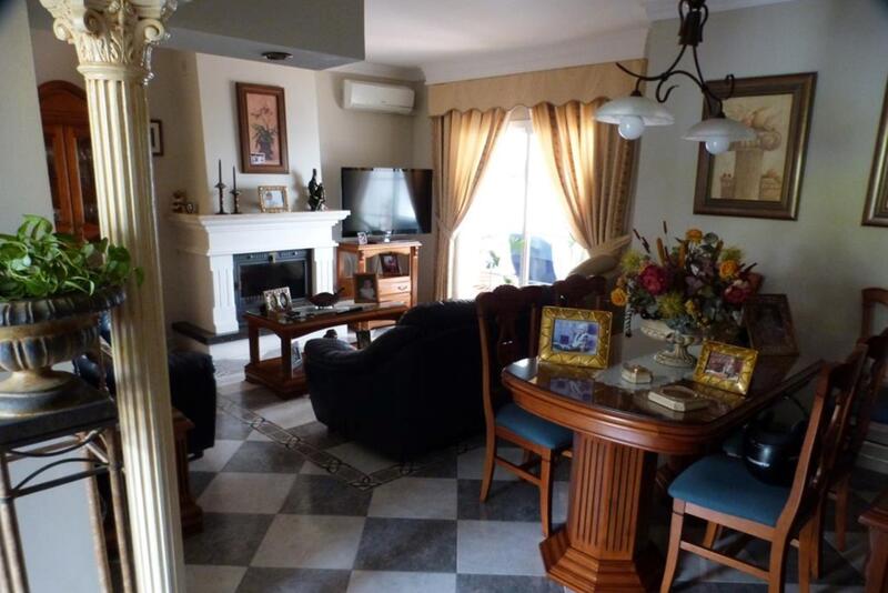 6 Schlafzimmer Stadthaus zu verkaufen
