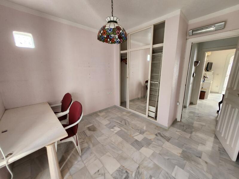 2 bedroom Townhouse for sale