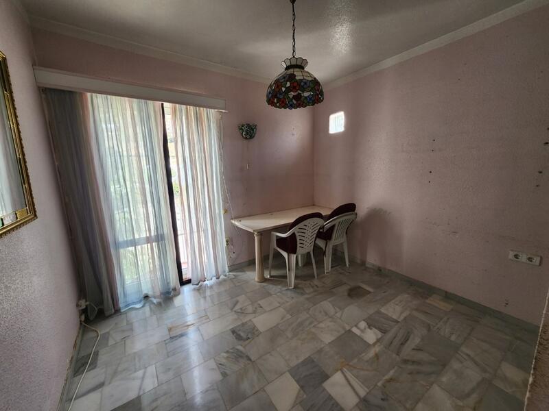 2 bedroom Townhouse for sale