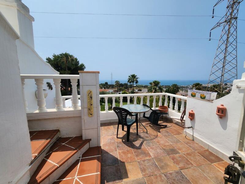 2 bedroom Townhouse for sale