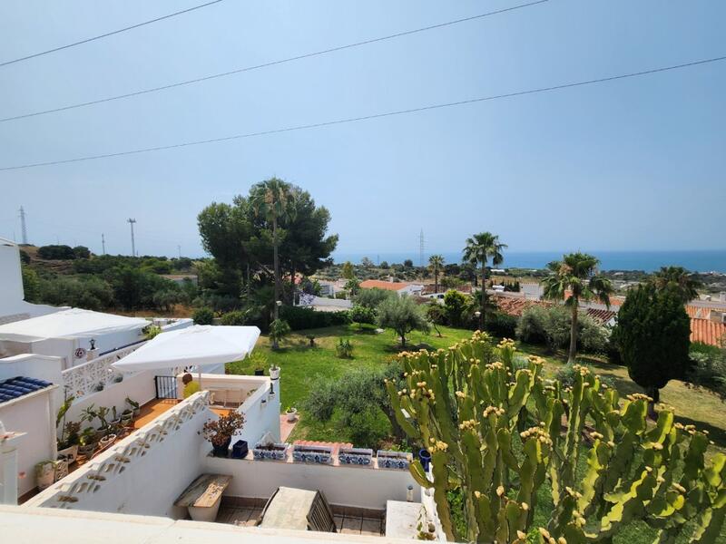 2 bedroom Townhouse for sale
