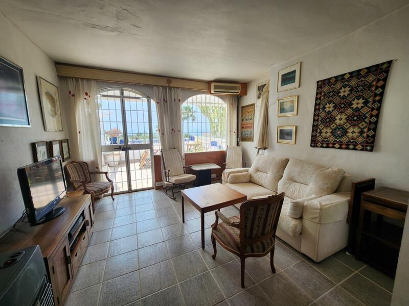 2 bedroom Townhouse for sale