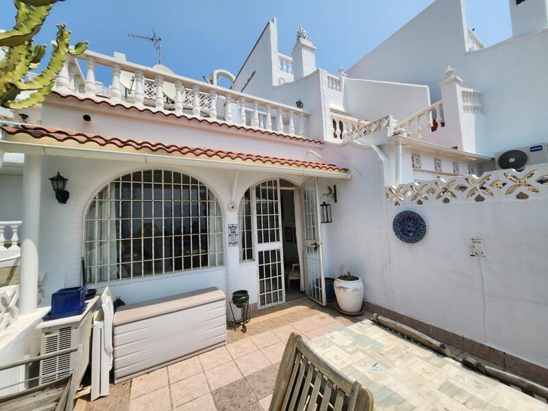 2 bedroom Townhouse for sale