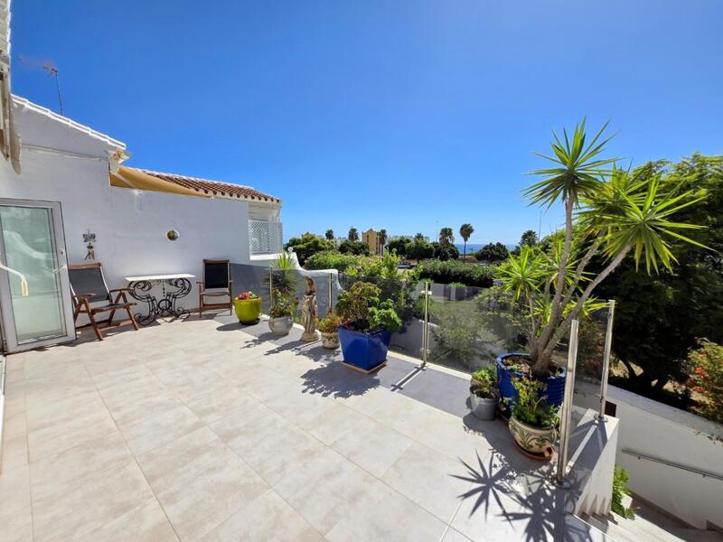 2 bedroom Townhouse for sale