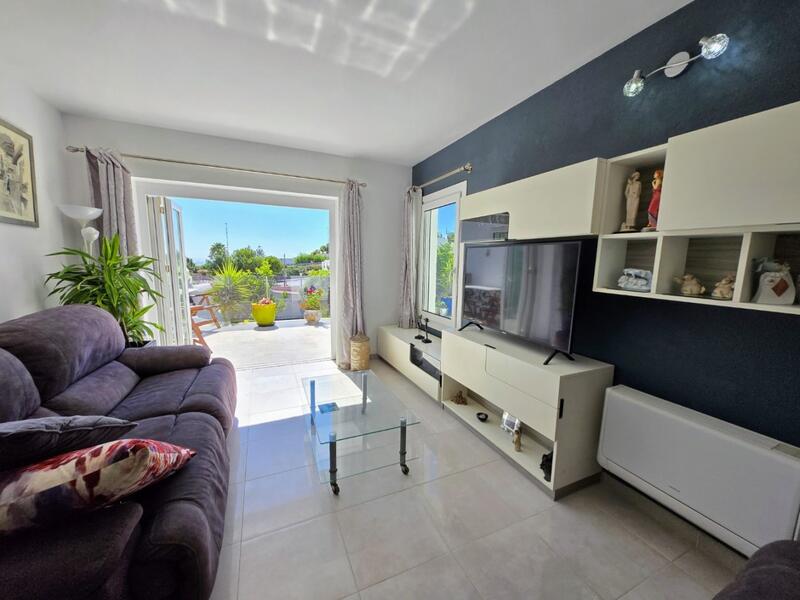 2 bedroom Townhouse for sale