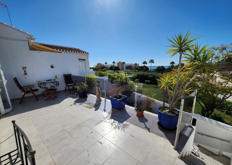 2 bedroom Townhouse for sale