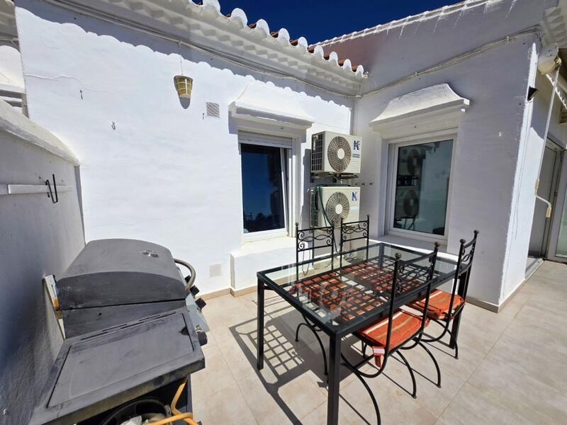 2 bedroom Townhouse for sale