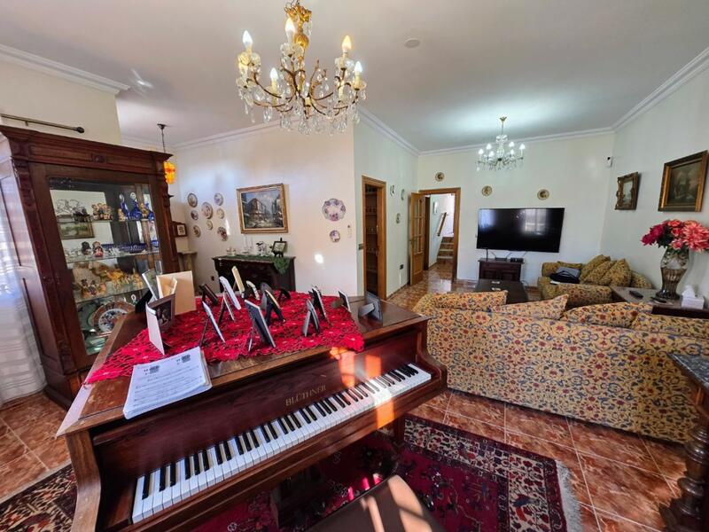 4 Cuarto Villa en venta