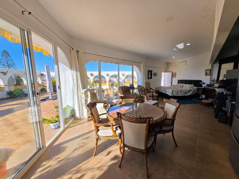 4 Cuarto Villa en venta