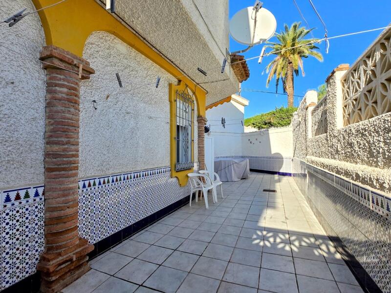 4 Cuarto Villa en venta