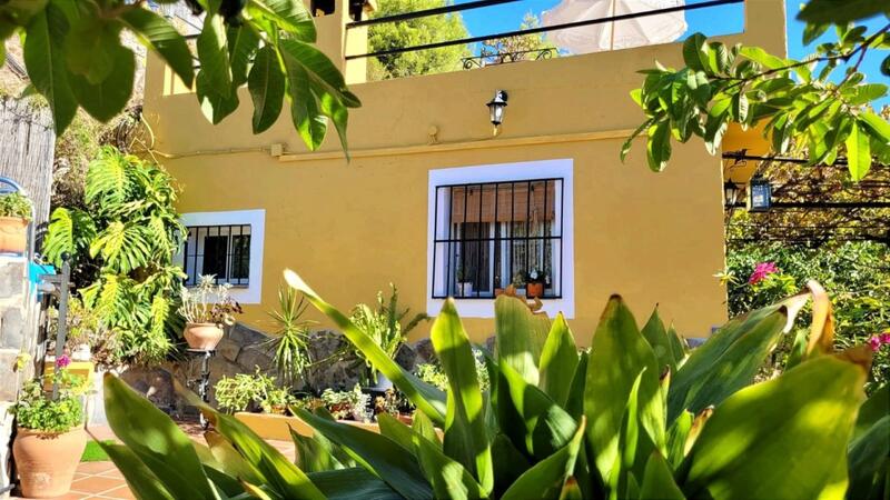 1 Cuarto Casa de Campo en venta