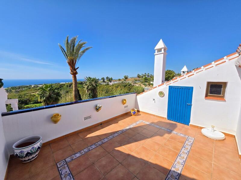 2 bedroom Townhouse for sale