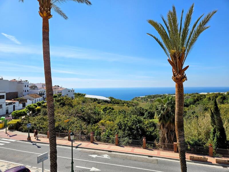 2 bedroom Townhouse for sale