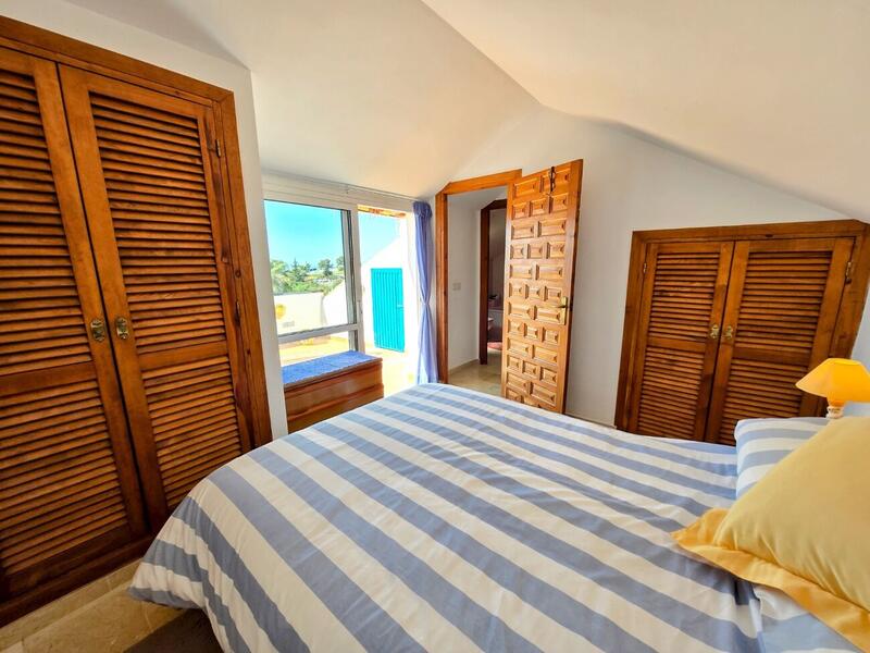 2 bedroom Townhouse for sale