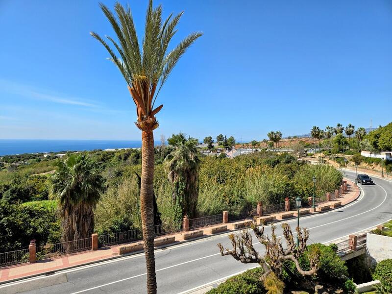 2 bedroom Townhouse for sale