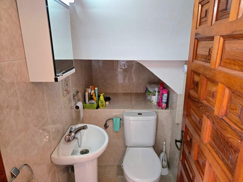 2 bedroom Townhouse for sale