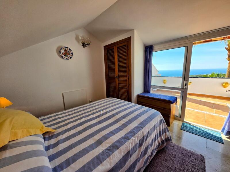 2 bedroom Townhouse for sale