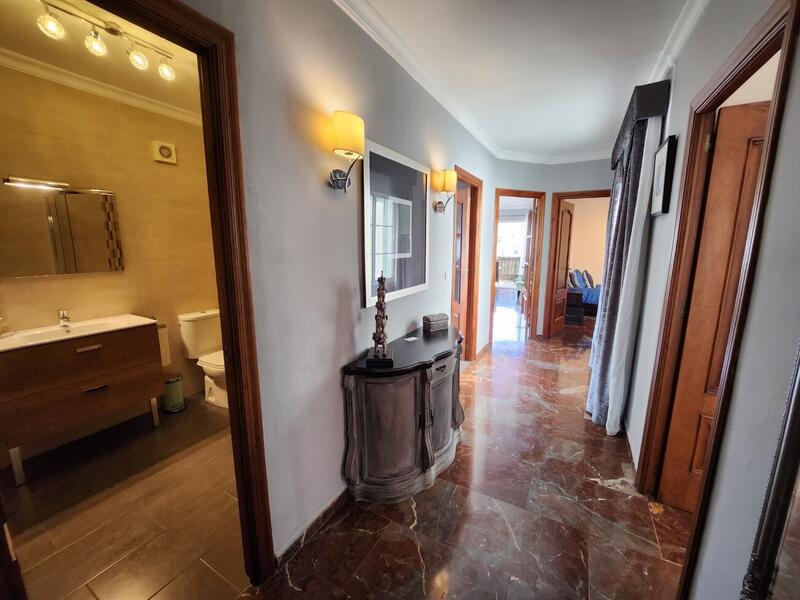 3 bedroom Apartment for sale