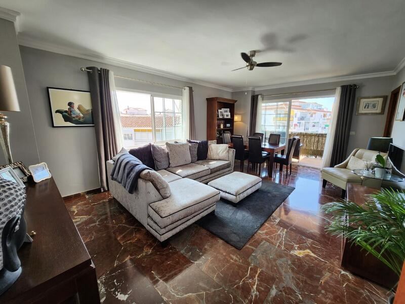 3 bedroom Apartment for sale