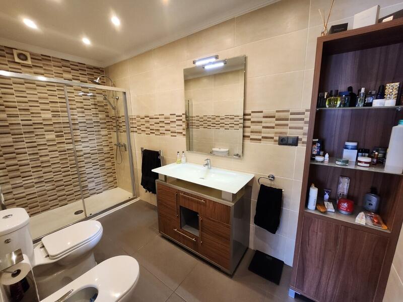 3 bedroom Apartment for sale