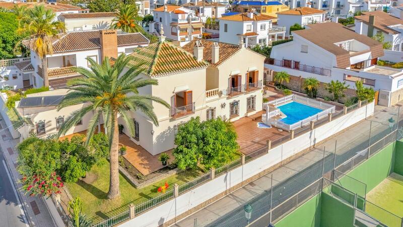 5 soverom Villa til salgs 5 soverom Villa til salgs