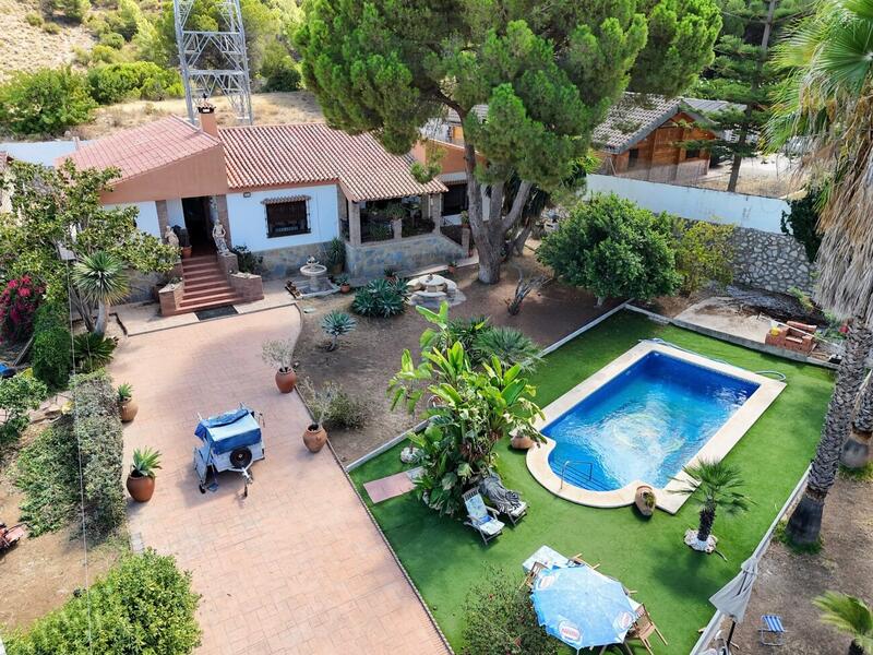 Villa for sale in Alhaurin de la Torre, Málaga
