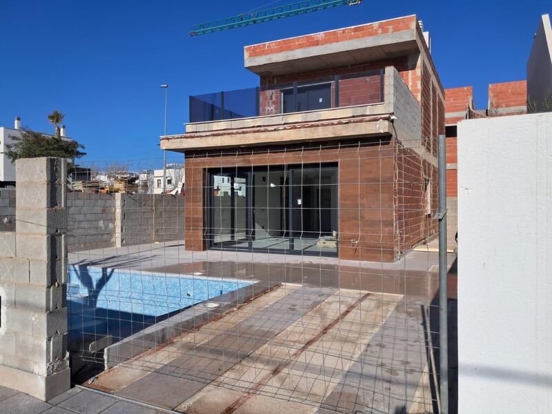 3 Cuarto Villa en venta